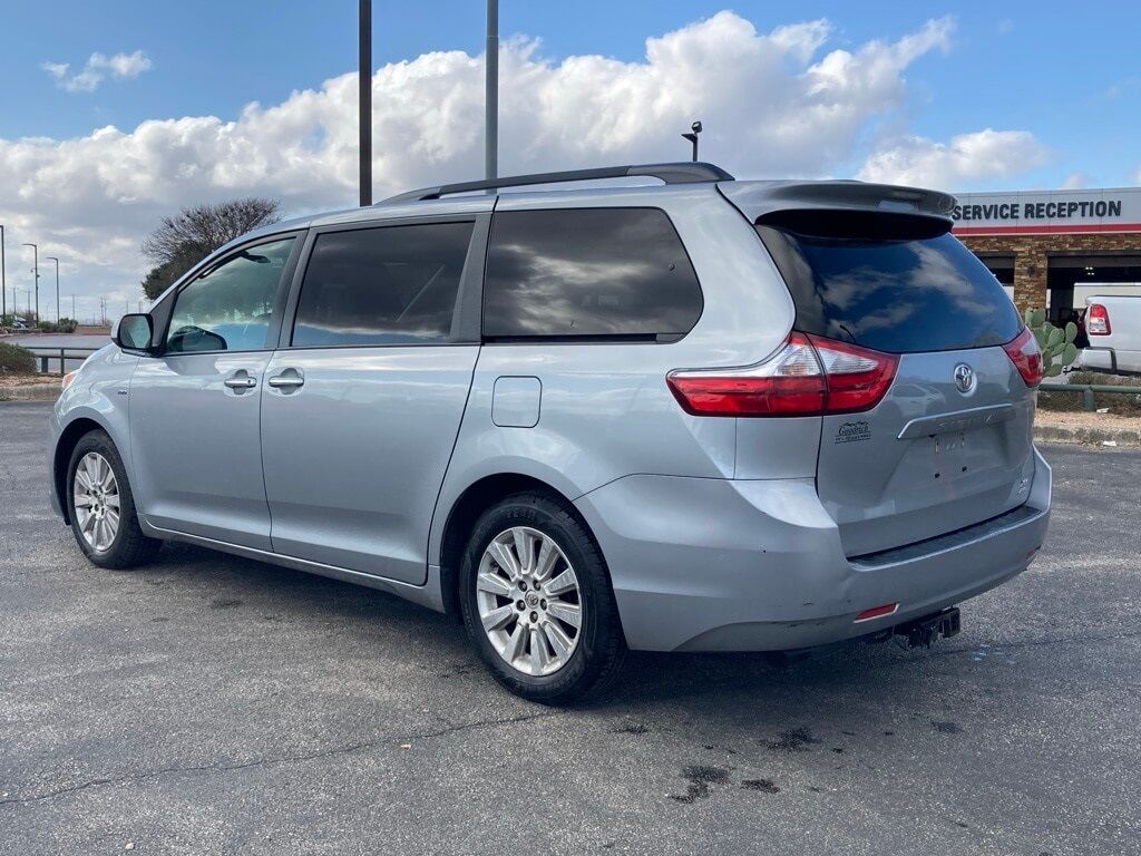 2016 Toyota Sienna XLE San Antonio TX