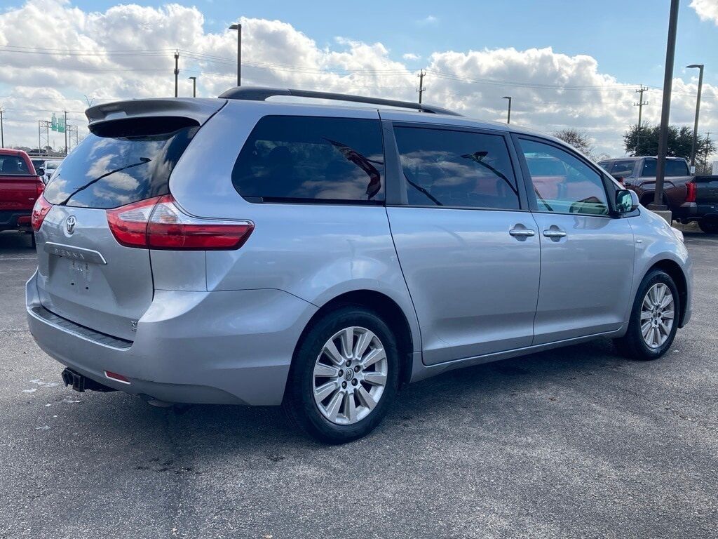 2016 Toyota Sienna XLE San Antonio TX