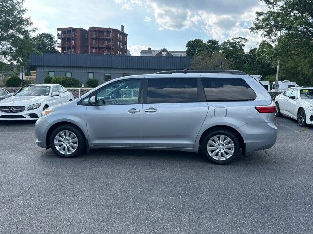 2016 Toyota Sienna XLE Worcester MA