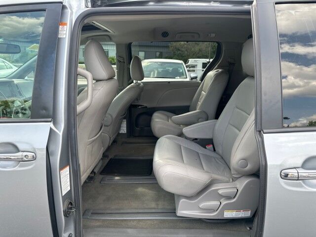 2016 Toyota Sienna XLE Worcester MA