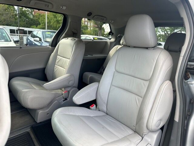 2016 Toyota Sienna XLE Worcester MA