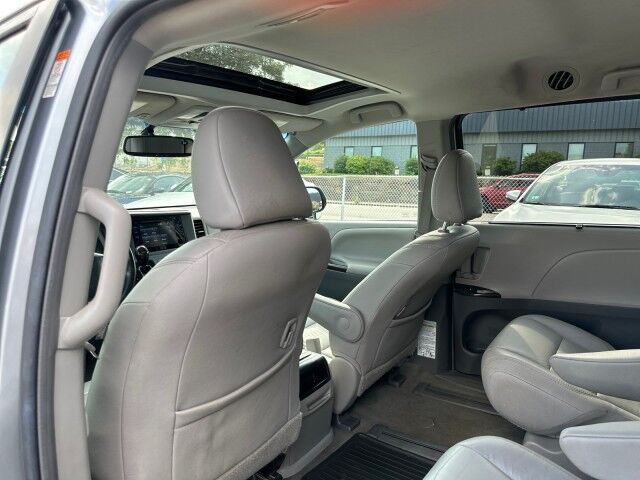 2016 Toyota Sienna XLE Worcester MA
