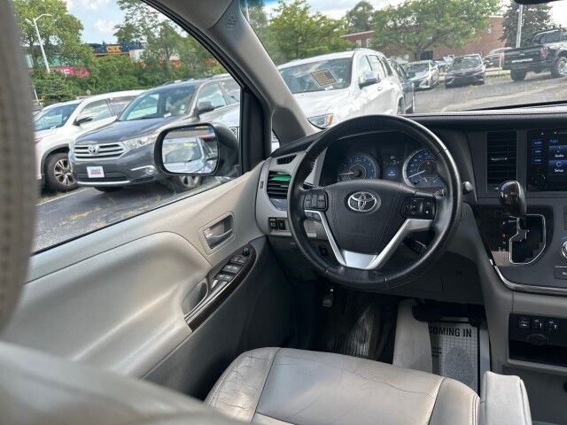 2016 Toyota Sienna XLE Worcester MA