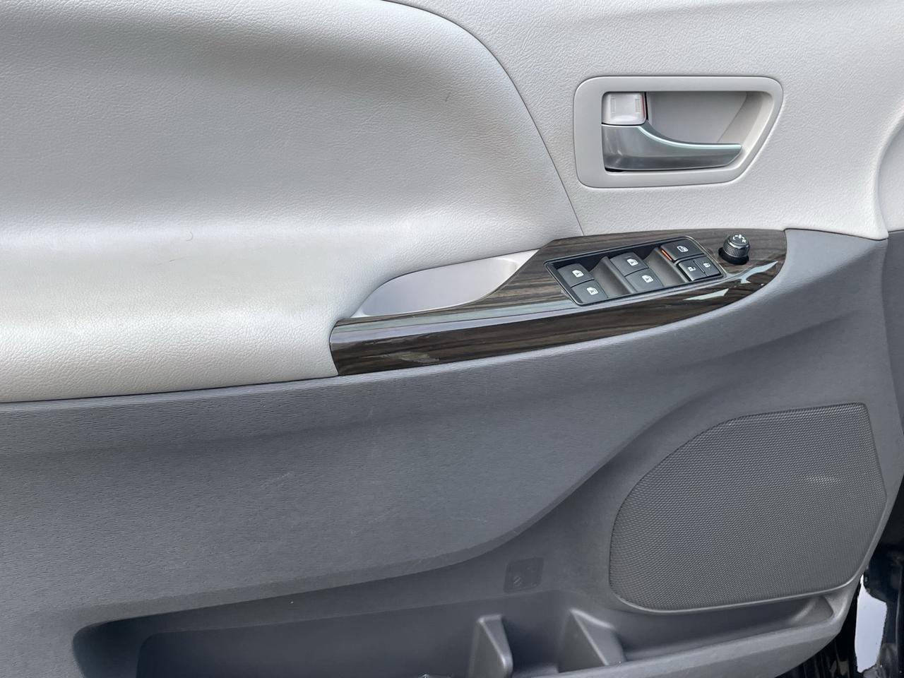 2016 Toyota Sienna XLE Alexandria VA