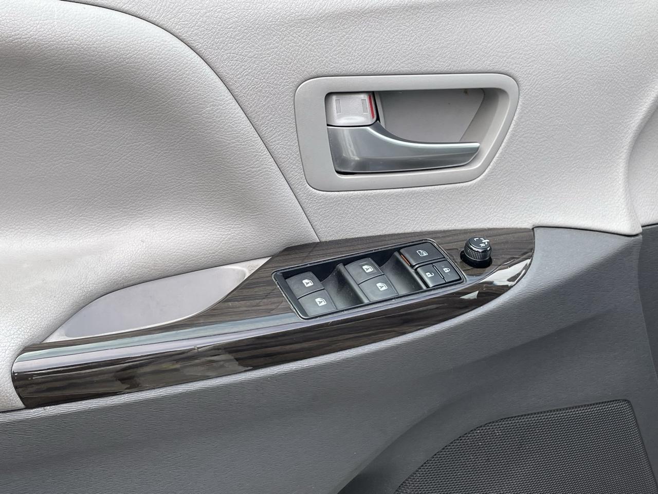2016 Toyota Sienna XLE Alexandria VA