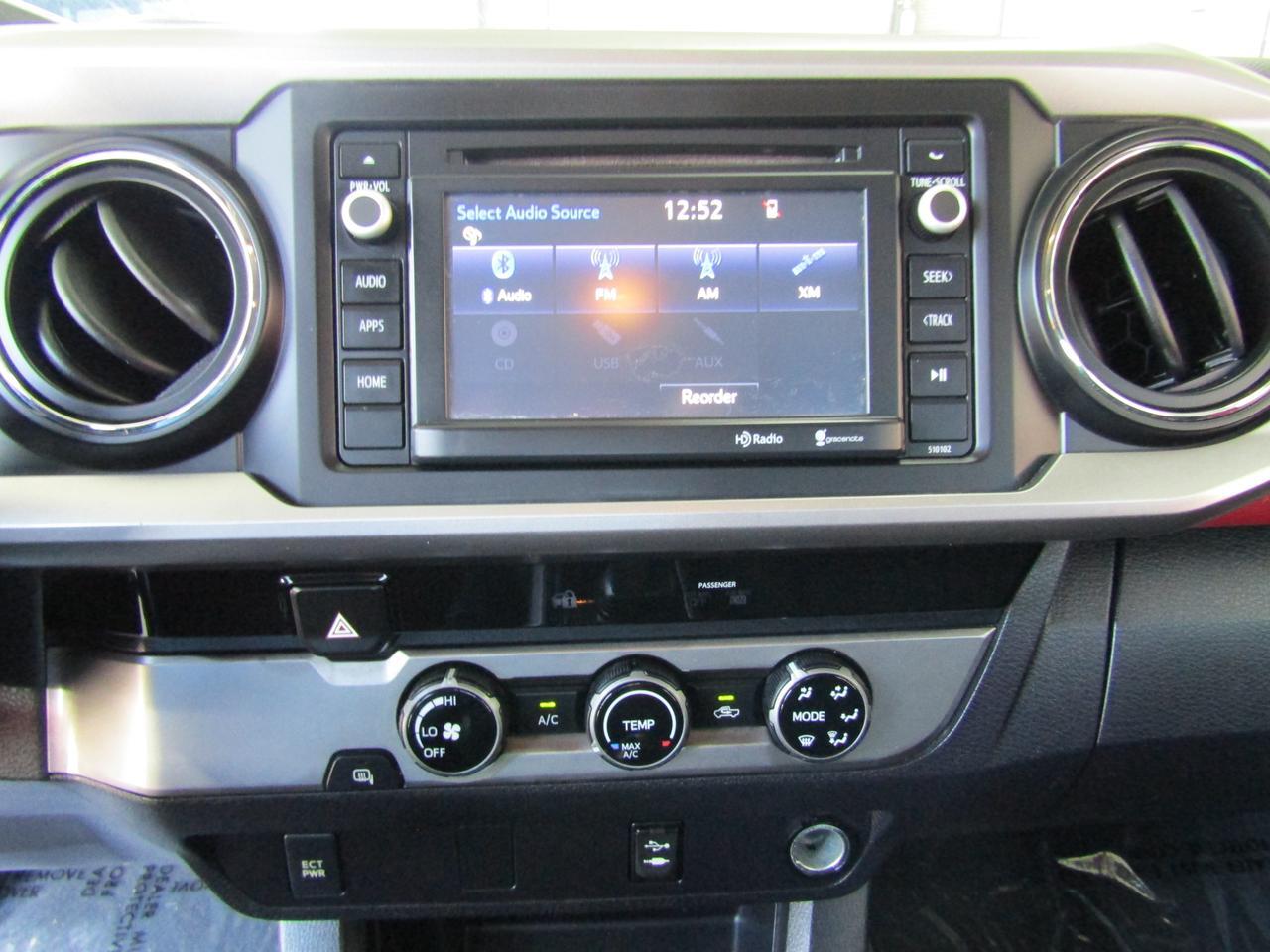 2016 Toyota Tacoma 2WD Double Cab V6 AT SR5 (Natl) Grand Prairie TX