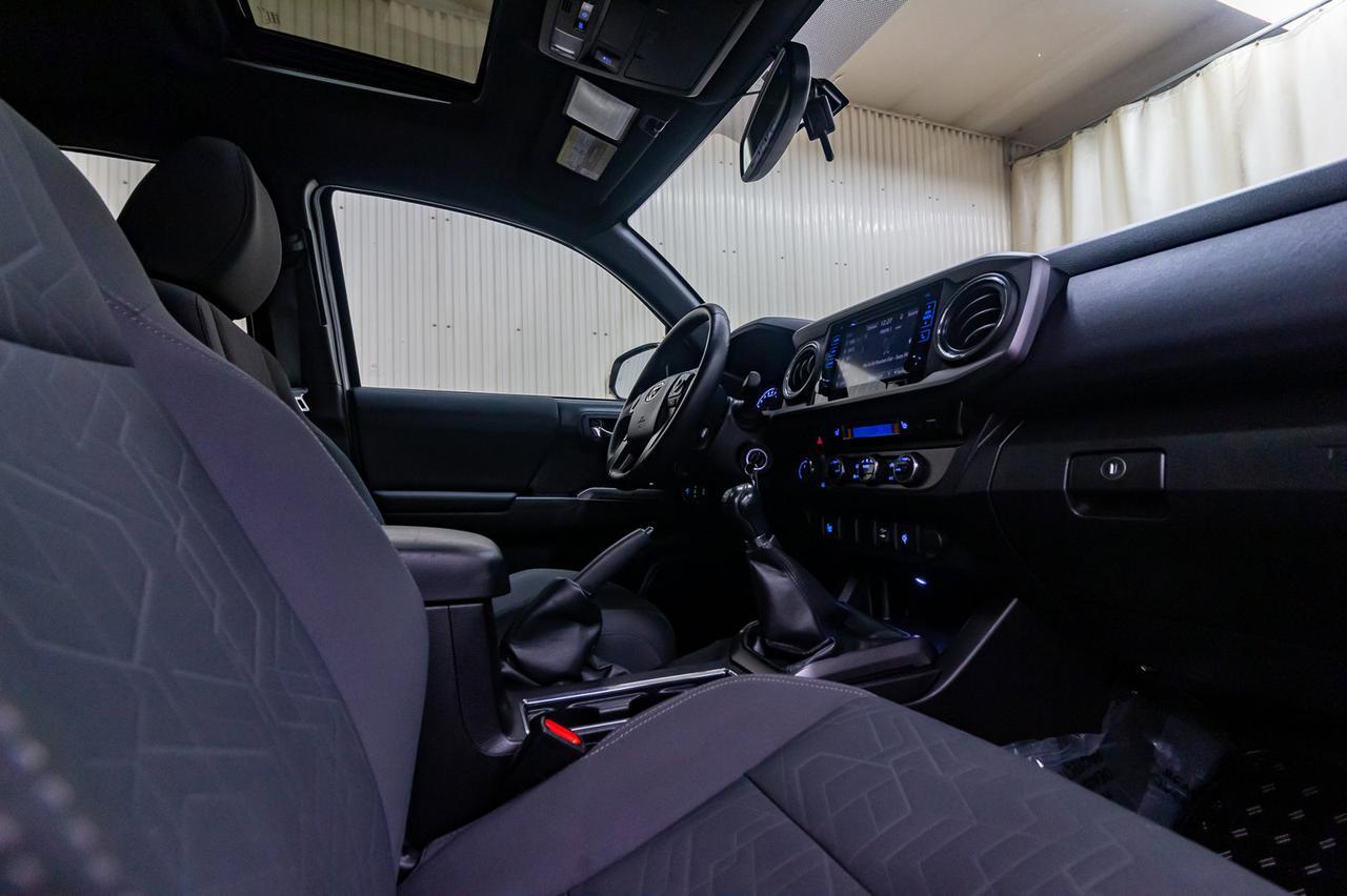 2016 Toyota Tacoma 4x4 Dbl Cab TRD Sport Manual Roof Bcam Red Deer AB