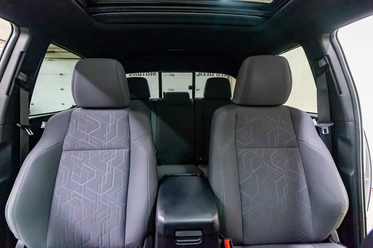 2016 Toyota Tacoma 4x4 Dbl Cab TRD Sport Manual Roof Bcam Red Deer AB