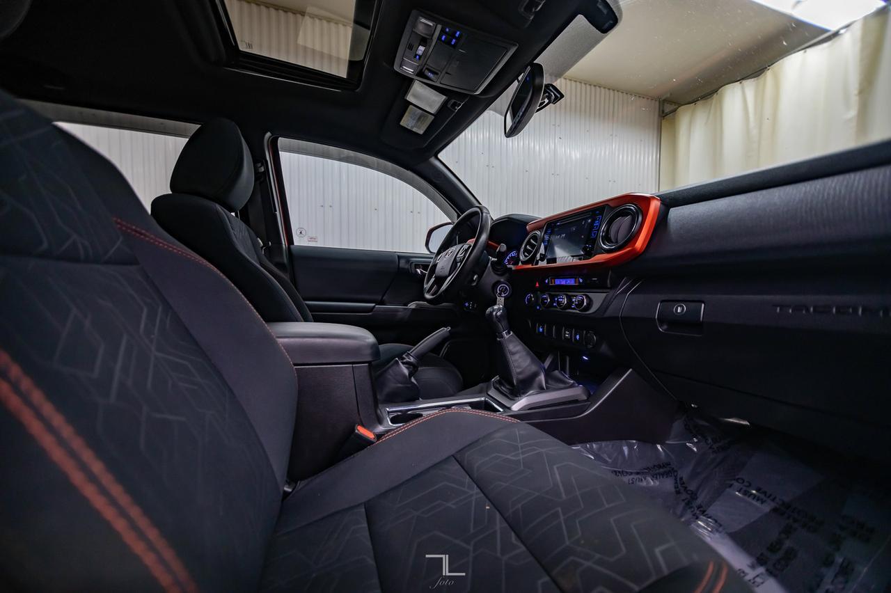 2016 Toyota Tacoma 4x4 Double Cab TRD Sport Manual Nav Roof BCam Red Deer AB