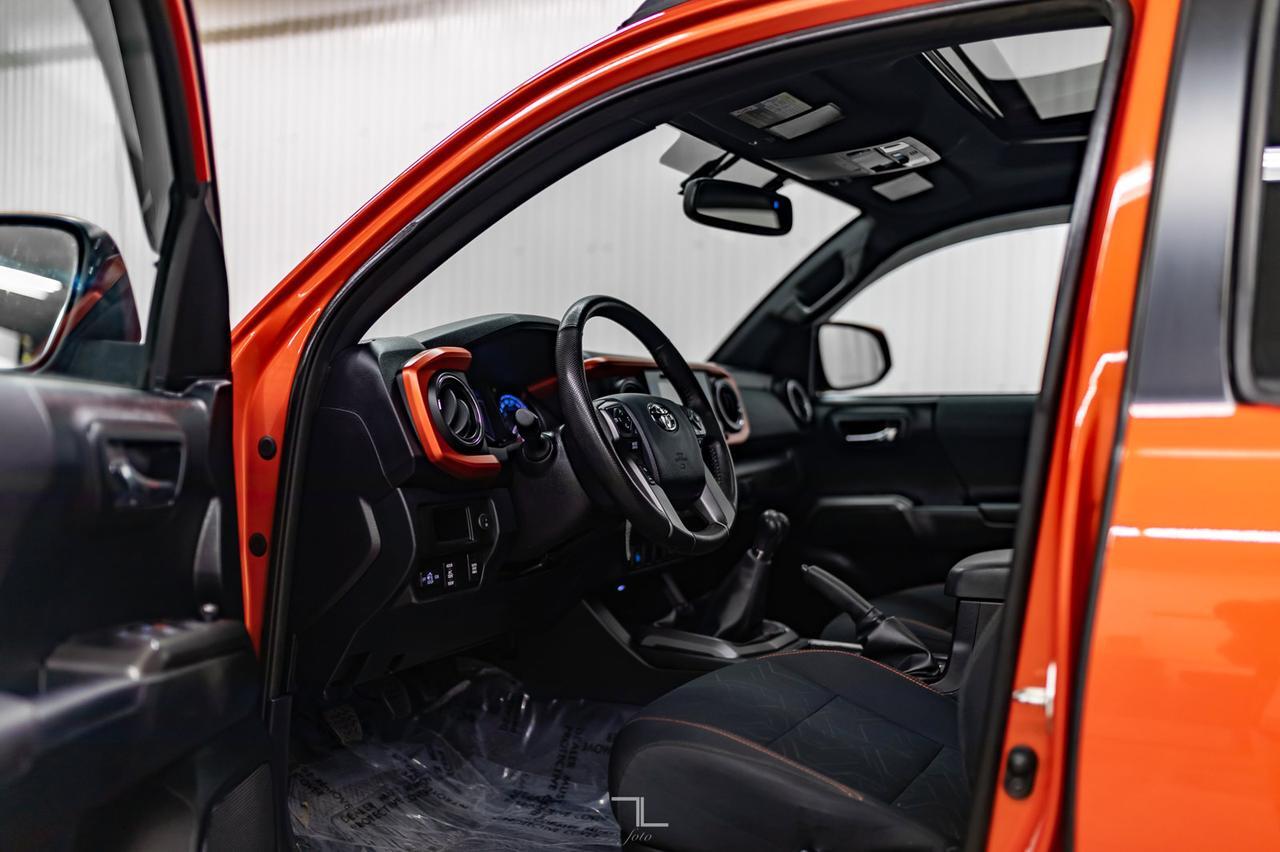 2016 Toyota Tacoma 4x4 Double Cab TRD Sport Manual Nav Roof BCam Red Deer AB