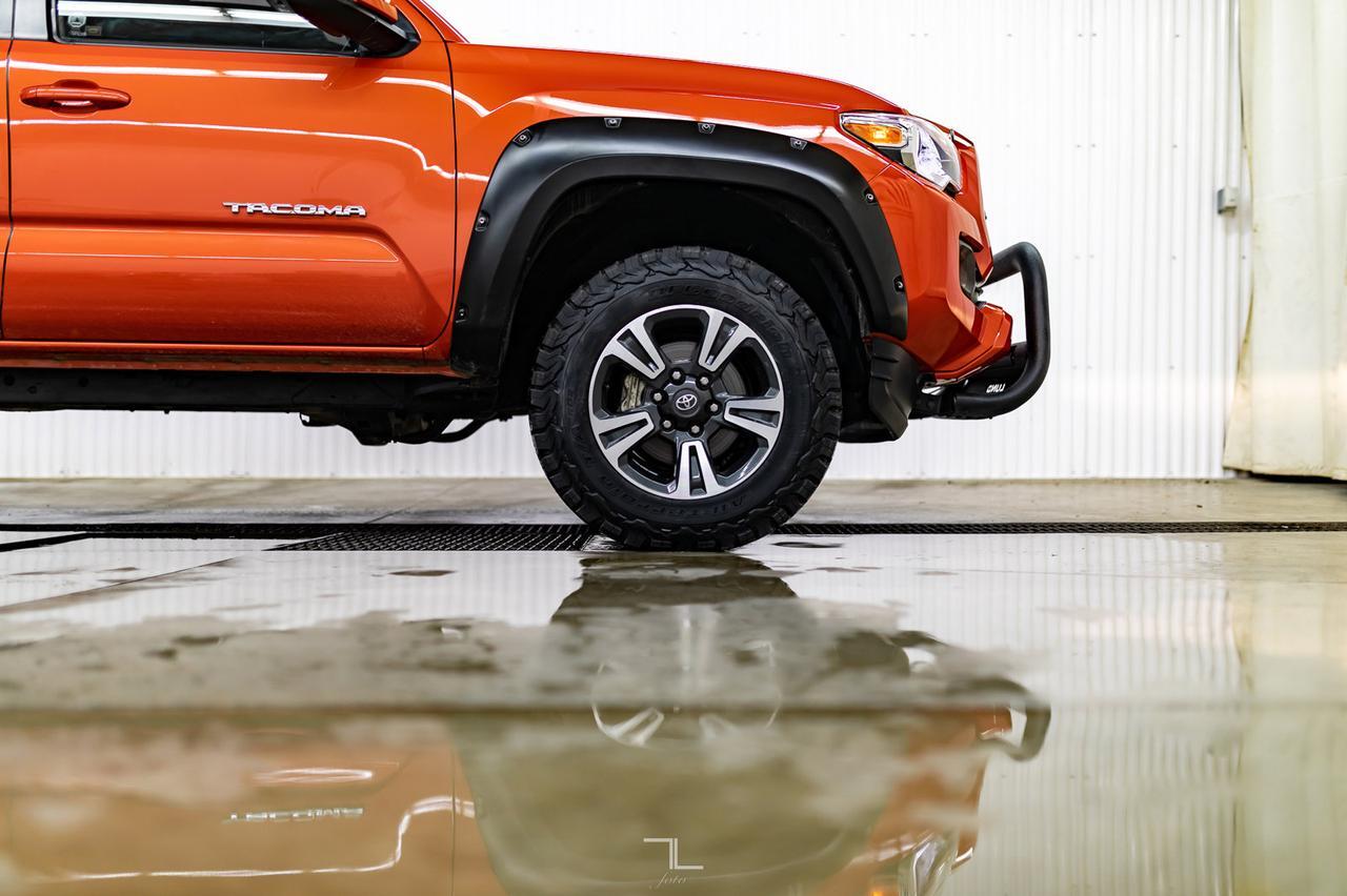 2016 Toyota Tacoma 4x4 Double Cab TRD Sport Manual Nav Roof BCam Red Deer AB