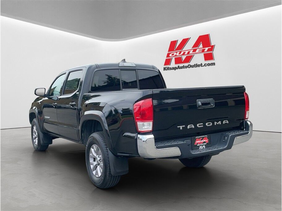 2016 Toyota Tacoma Double Cab SR5 Pickup 4D 5 ft