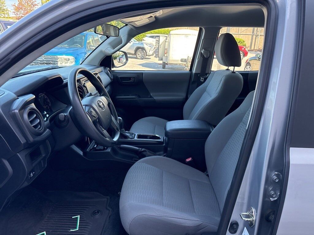 2016 Toyota Tacoma SR