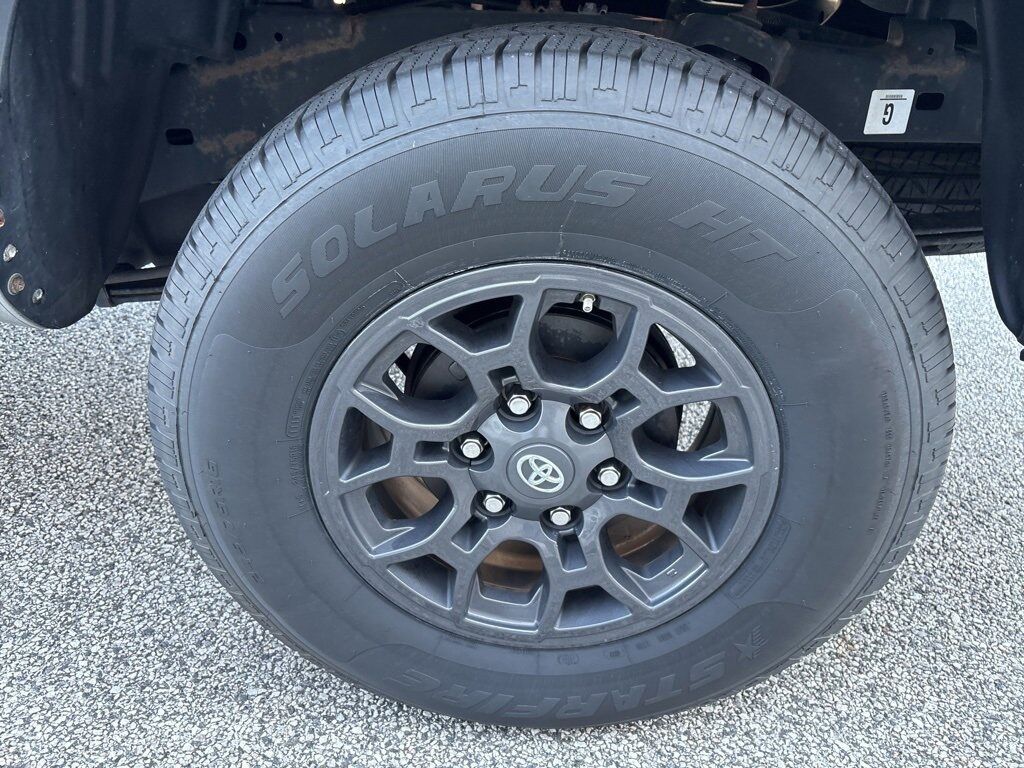 2016 Toyota Tacoma SR