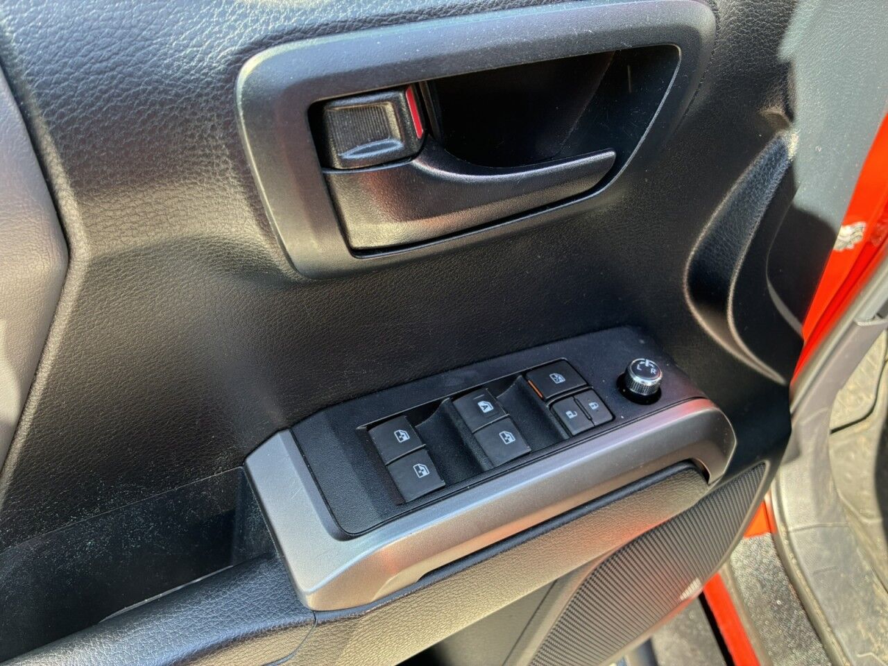 2016 Toyota Tacoma SR5 Charlton MA