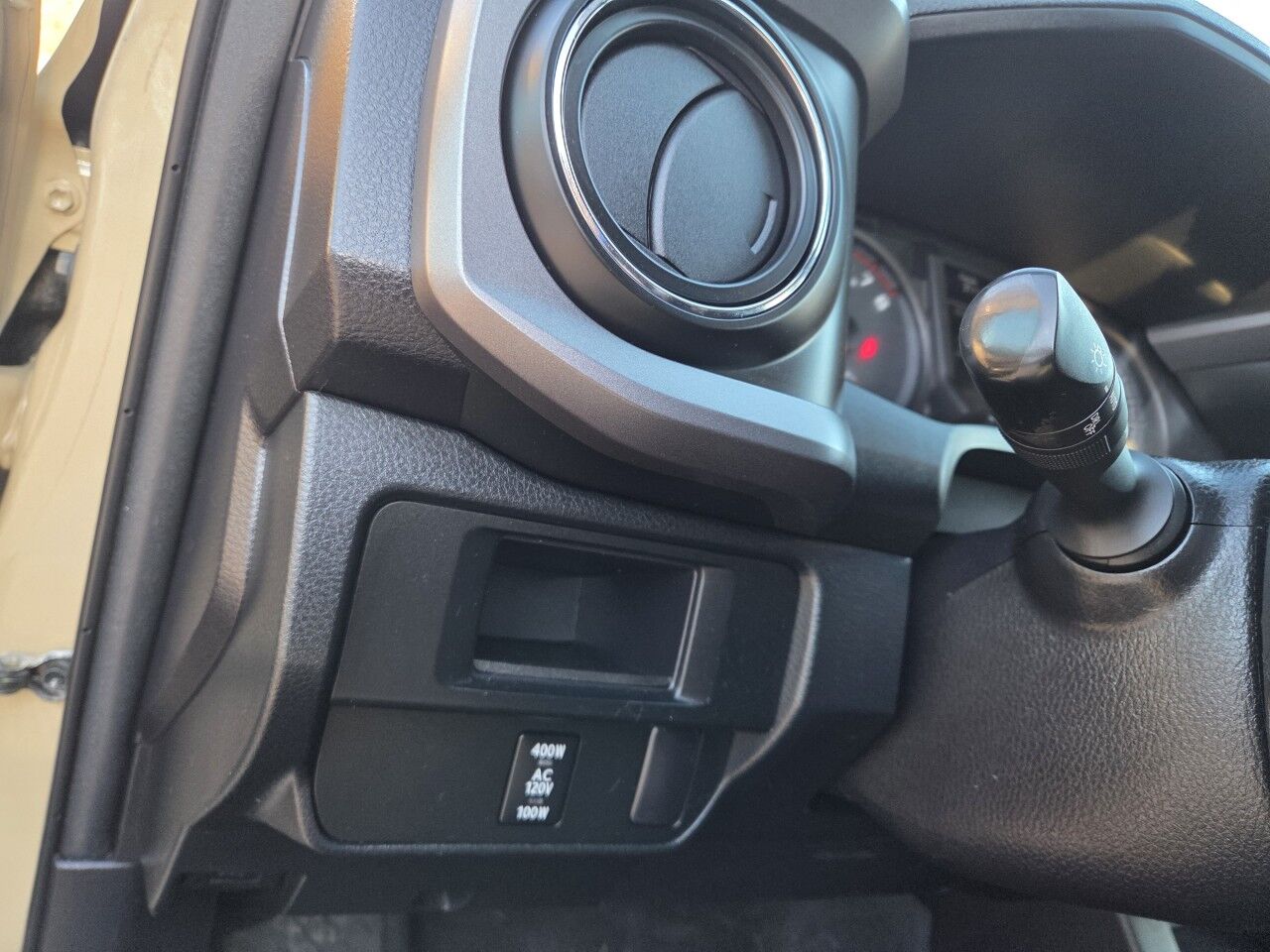 2016 Toyota Tacoma SR5 Charlton MA