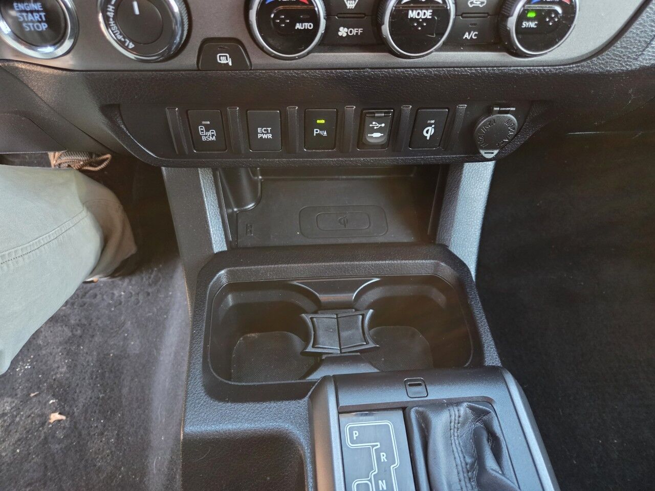 2016 Toyota Tacoma SR5 Charlton MA