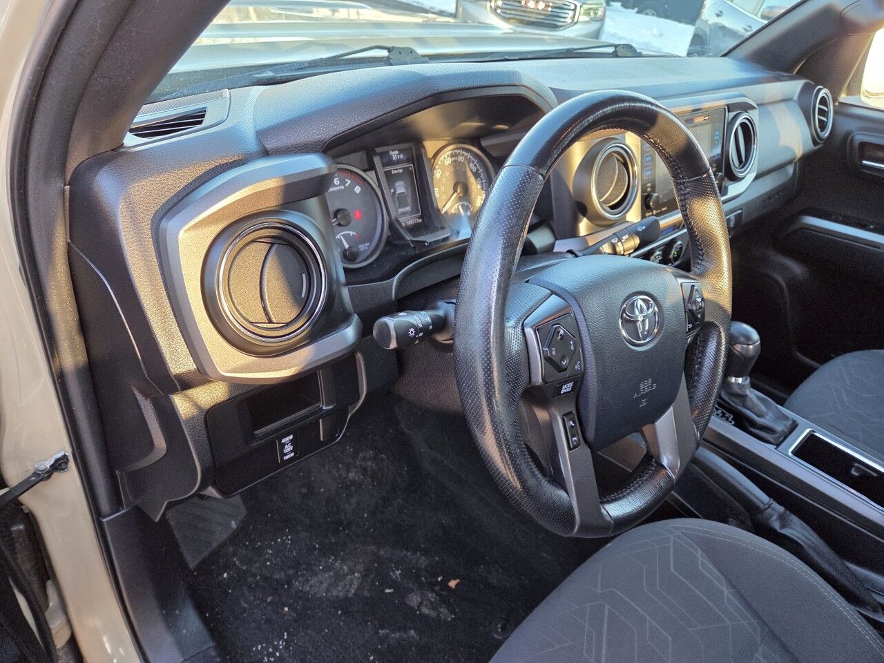 2016 Toyota Tacoma SR5 Charlton MA