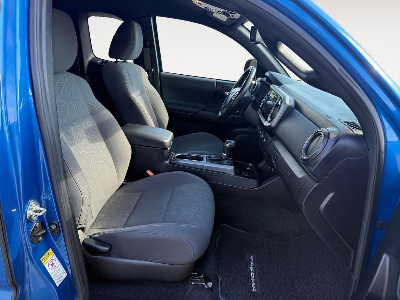 2016 Toyota Tacoma TRD Off Road, ONLY 20K ORIGINAL MILES, TOW PACKAGE, REAR SLIDING WINDOW, POWER AND HEATED MIRRORS, TINTED WINDOWS, REAR BUMPER STEP, REMOTE KEYLESS ENTRY, ONLY 1 OWNER, LOW MILES! Norfolk VA