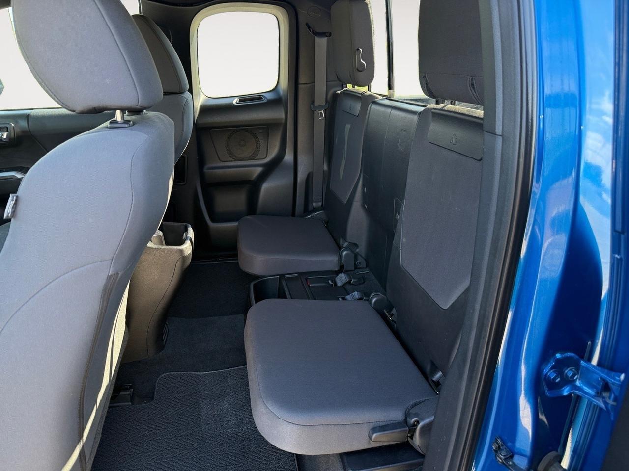 2016 Toyota Tacoma TRD Off Road, ONLY 20K ORIGINAL MILES, TOW PACKAGE, REAR SLIDING WINDOW, POWER AND HEATED MIRRORS, TINTED WINDOWS, REAR BUMPER STEP, REMOTE KEYLESS ENTRY, ONLY 1 OWNER, LOW MILES! Norfolk VA