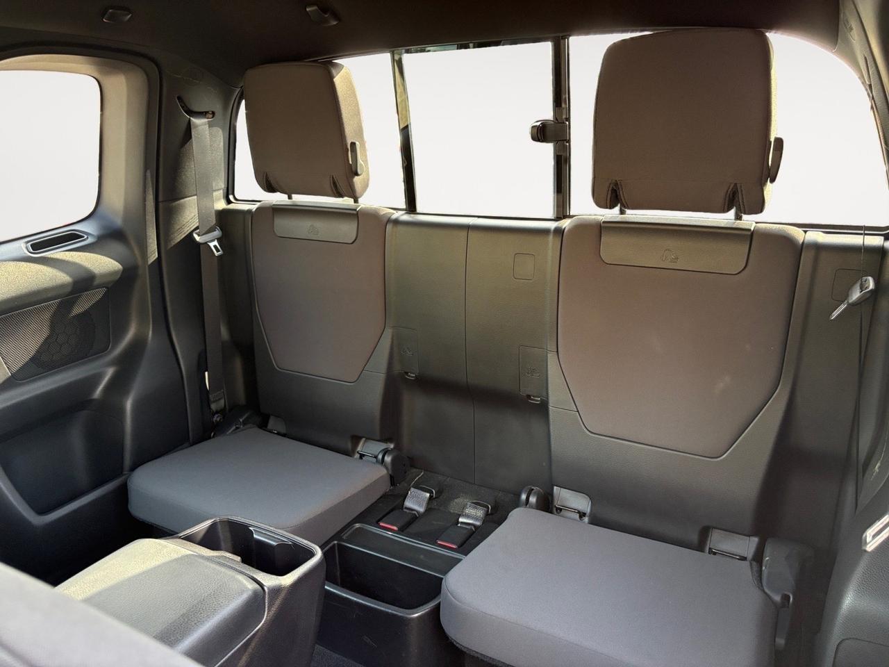 2016 Toyota Tacoma TRD Off Road, ONLY 20K ORIGINAL MILES, TOW PACKAGE, REAR SLIDING WINDOW, POWER AND HEATED MIRRORS, TINTED WINDOWS, REAR BUMPER STEP, REMOTE KEYLESS ENTRY, ONLY 1 OWNER, LOW MILES!, Virginia Beach VA