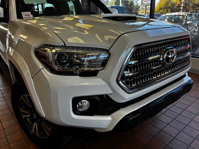 2016 Toyota Tacoma TRD Sport