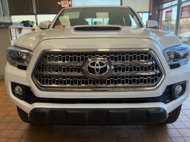 2016 Toyota Tacoma TRD Sport