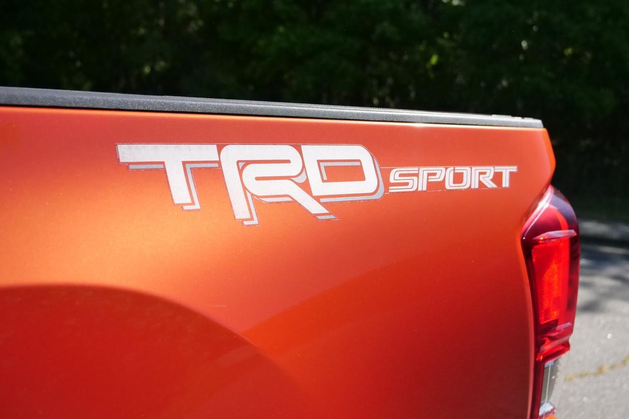 2016 Toyota Tacoma TRD Sport / V6 Tow Package / Navigation! Lincolnton NC