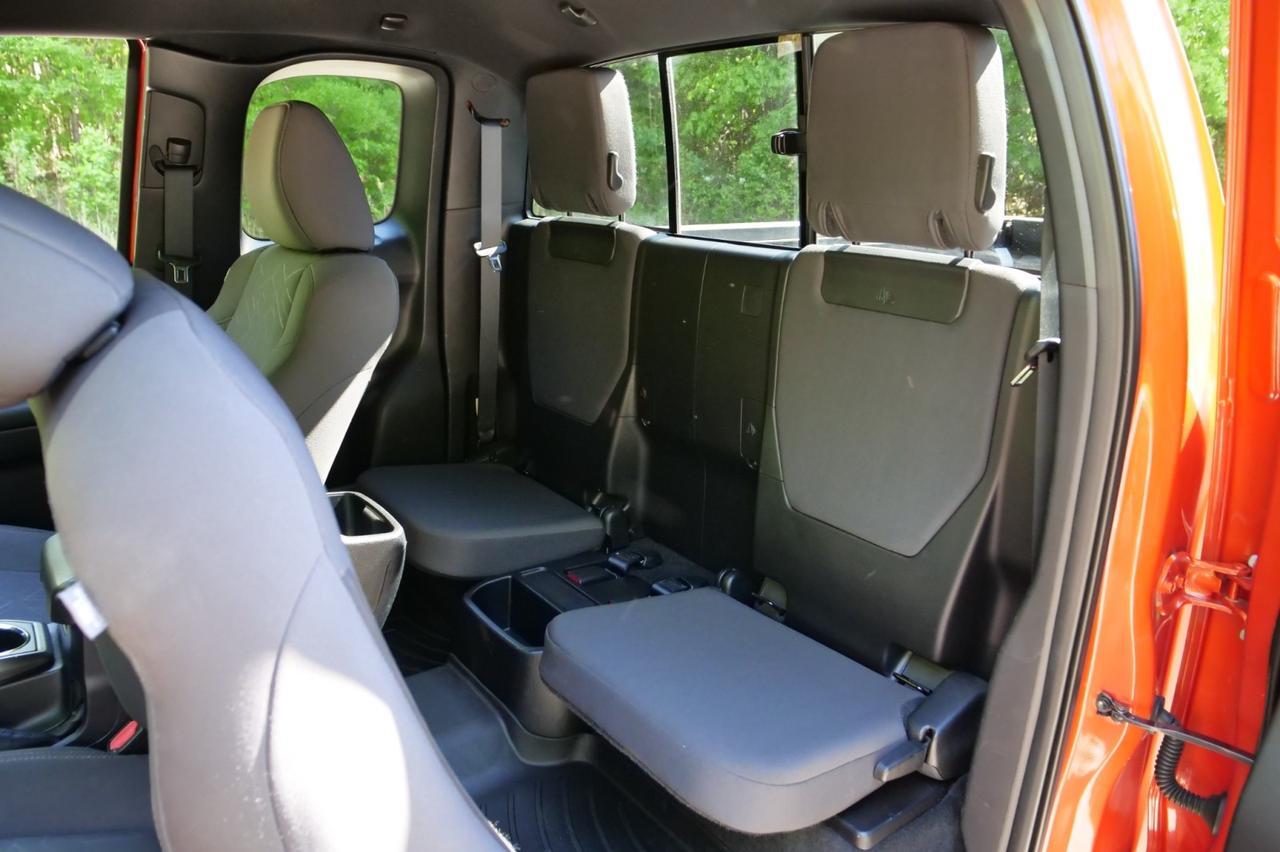 2016 Toyota Tacoma TRD Sport / V6 Tow Package / Navigation! Lincolnton NC