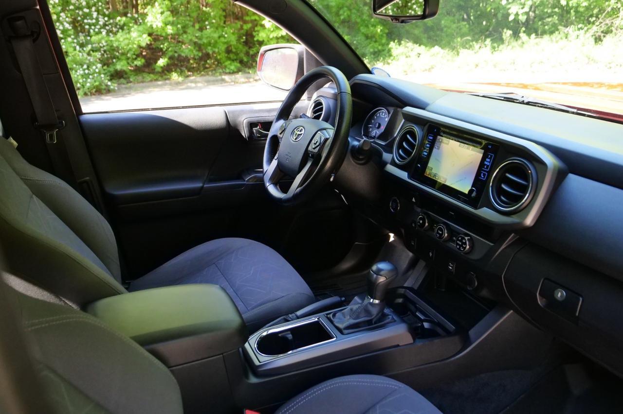 2016 Toyota Tacoma TRD Sport / V6 Tow Package / Navigation! Lincolnton NC