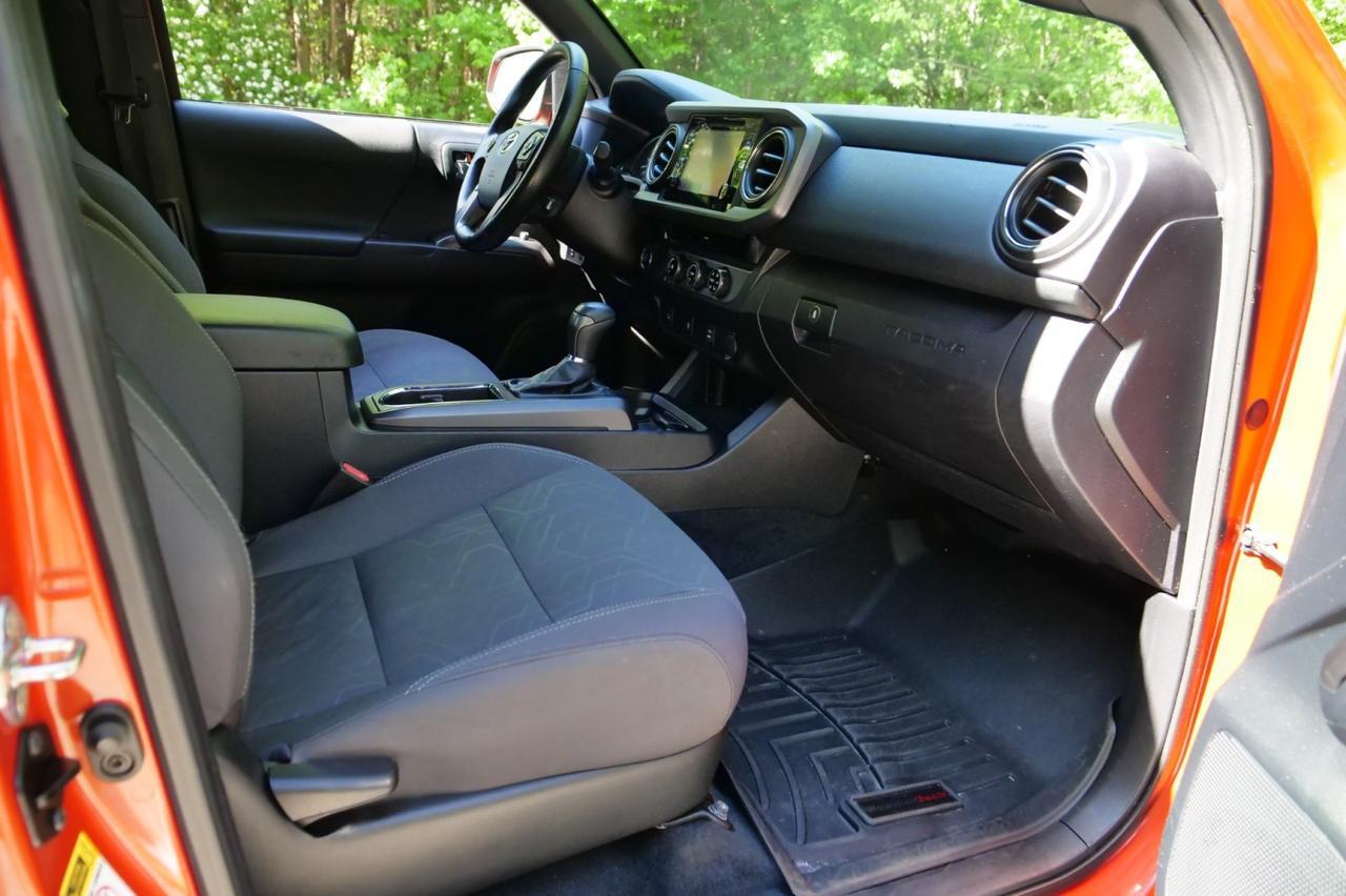 2016 Toyota Tacoma TRD Sport / V6 Tow Package / Navigation! Lincolnton NC