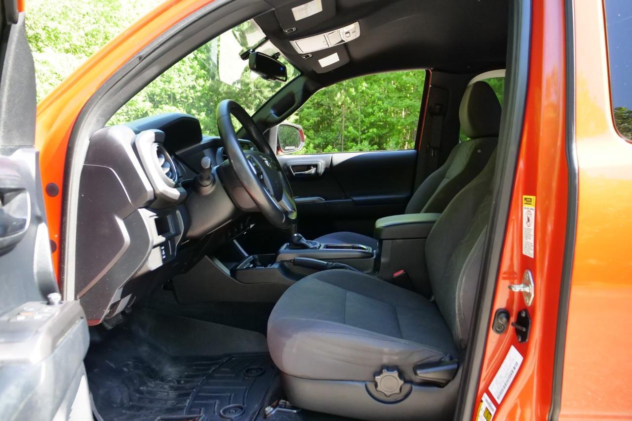 2016 Toyota Tacoma TRD Sport / V6 Tow Package / Navigation! Lincolnton NC