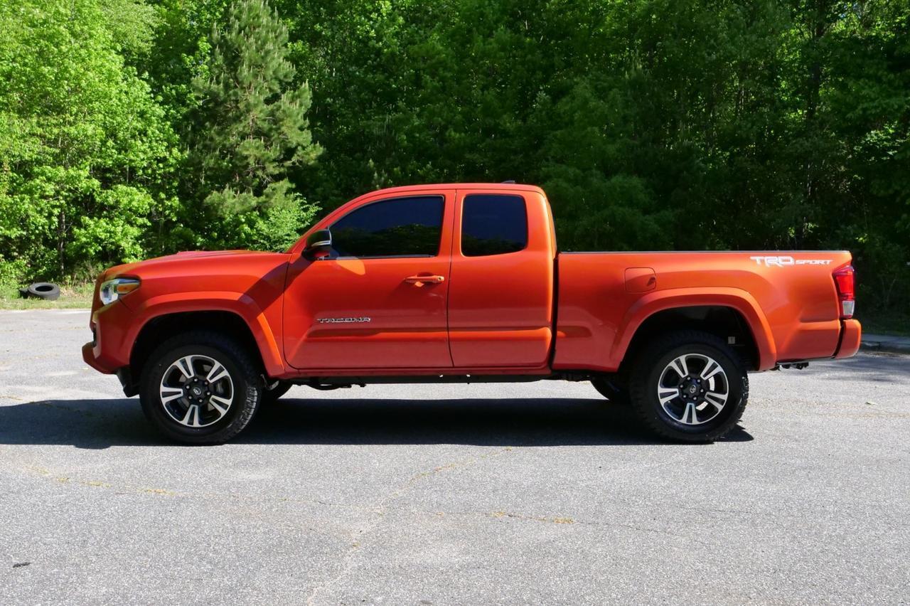 2016 Toyota Tacoma TRD Sport / V6 Tow Package / Navigation! Lincolnton NC