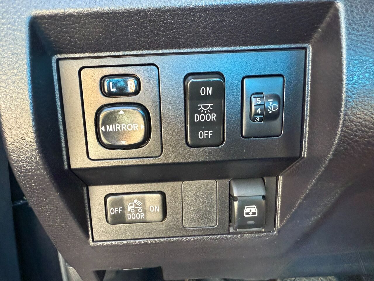 2016 Toyota Tundra 2WD Truck CrewMax 5.7L FFV V8 6-Spd AT SR5 (Natl) Jacksonville FL