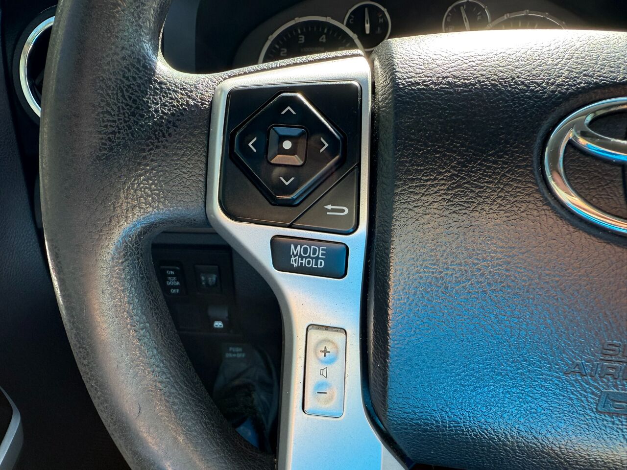 2016 Toyota Tundra 2WD Truck CrewMax 5.7L FFV V8 6-Spd AT SR5 (Natl) Jacksonville FL