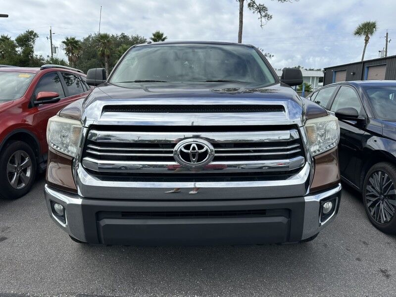 2016 Toyota Tundra SR5 photo 2