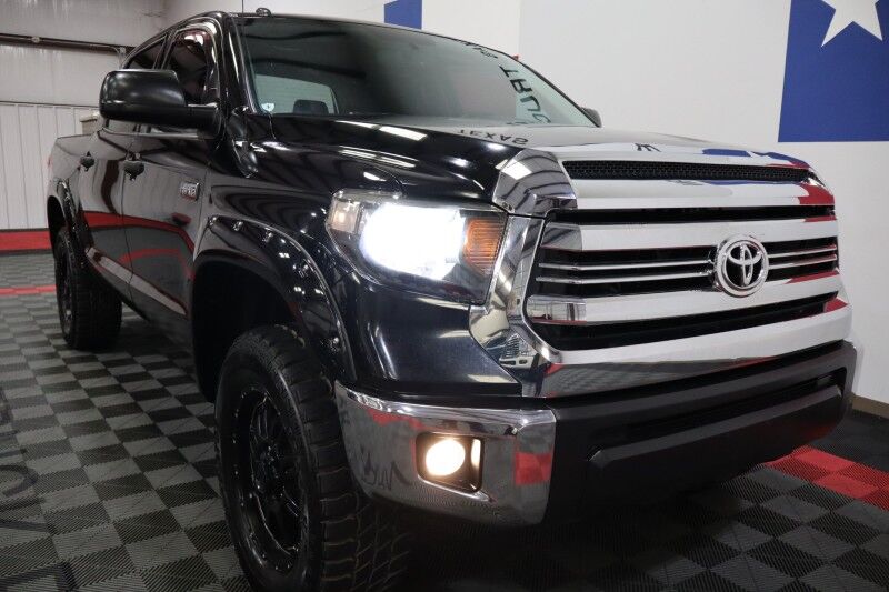 2016 Toyota Tundra 4WD Truck SR5 5.7L V8 Touch Screen 20in Wheels 35in Tires FREE WARRANTY Arlington TX