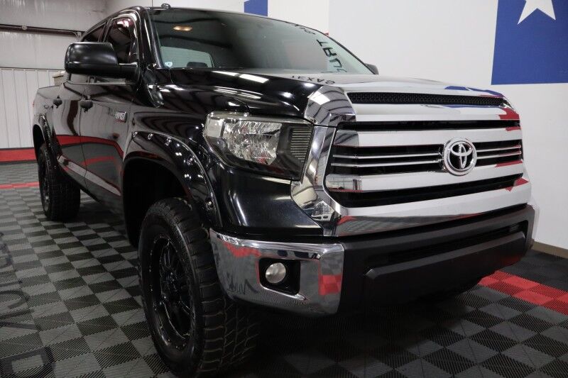 2016 Toyota Tundra 4WD Truck SR5 5.7L V8 Touch Screen 20in Wheels 35in Tires FREE WARRANTY Arlington TX