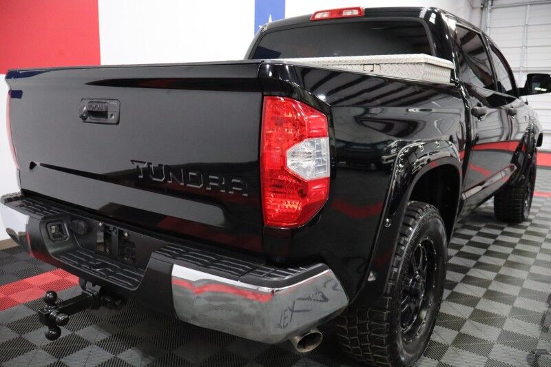 2016 Toyota Tundra 4WD Truck SR5 5.7L V8 Touch Screen 20in Wheels 35in Tires FREE WARRANTY Arlington TX