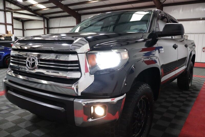 2016 Toyota Tundra 4WD Truck SR5 5.7L V8 Touch Screen 20in Wheels 35in Tires FREE WARRANTY Arlington TX