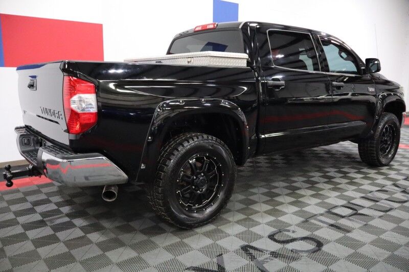2016 Toyota Tundra 4WD Truck SR5 5.7L V8 Touch Screen 20in Wheels 35in Tires FREE WARRANTY Arlington TX
