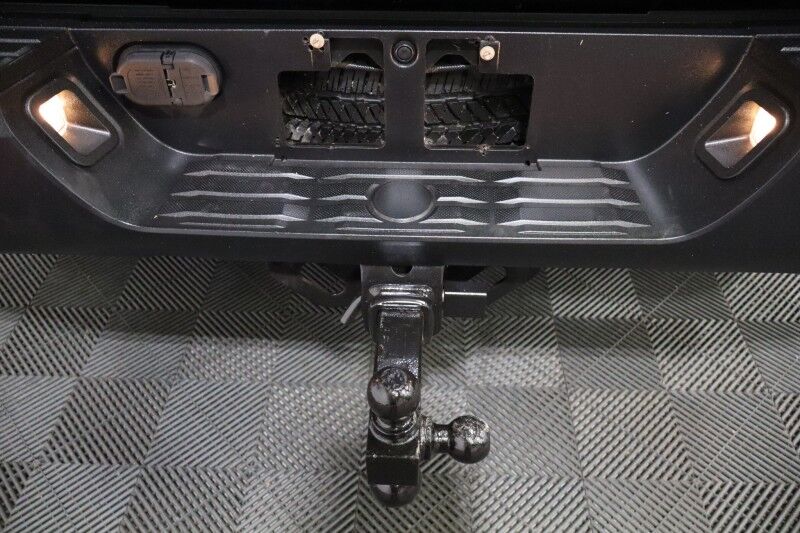 2016 Toyota Tundra 4WD Truck SR5 5.7L V8 Touch Screen 20in Wheels 35in Tires FREE WARRANTY Arlington TX