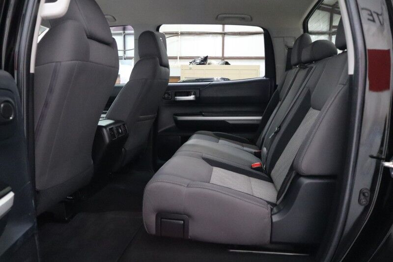 2016 Toyota Tundra 4WD Truck SR5 5.7L V8 Touch Screen 20in Wheels 35in Tires FREE WARRANTY Arlington TX