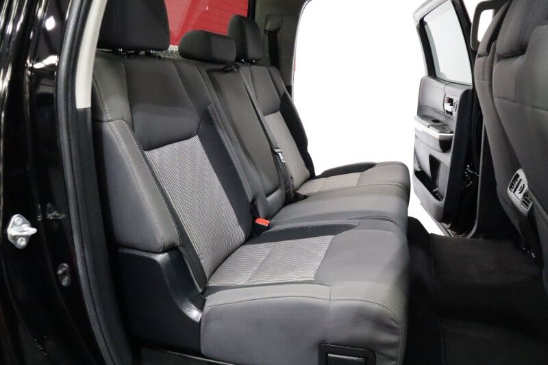 2016 Toyota Tundra 4WD Truck SR5 5.7L V8 Touch Screen 20in Wheels 35in Tires FREE WARRANTY Arlington TX