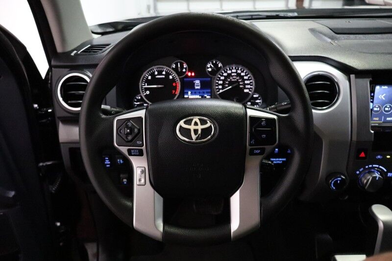 2016 Toyota Tundra 4WD Truck SR5 5.7L V8 Touch Screen 20in Wheels 35in Tires FREE WARRANTY Arlington TX