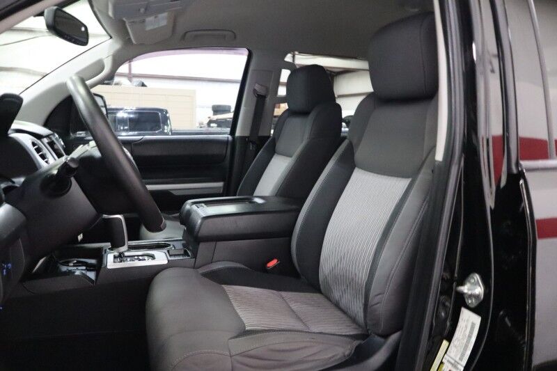 2016 Toyota Tundra 4WD Truck SR5 5.7L V8 Touch Screen 20in Wheels 35in Tires FREE WARRANTY Arlington TX