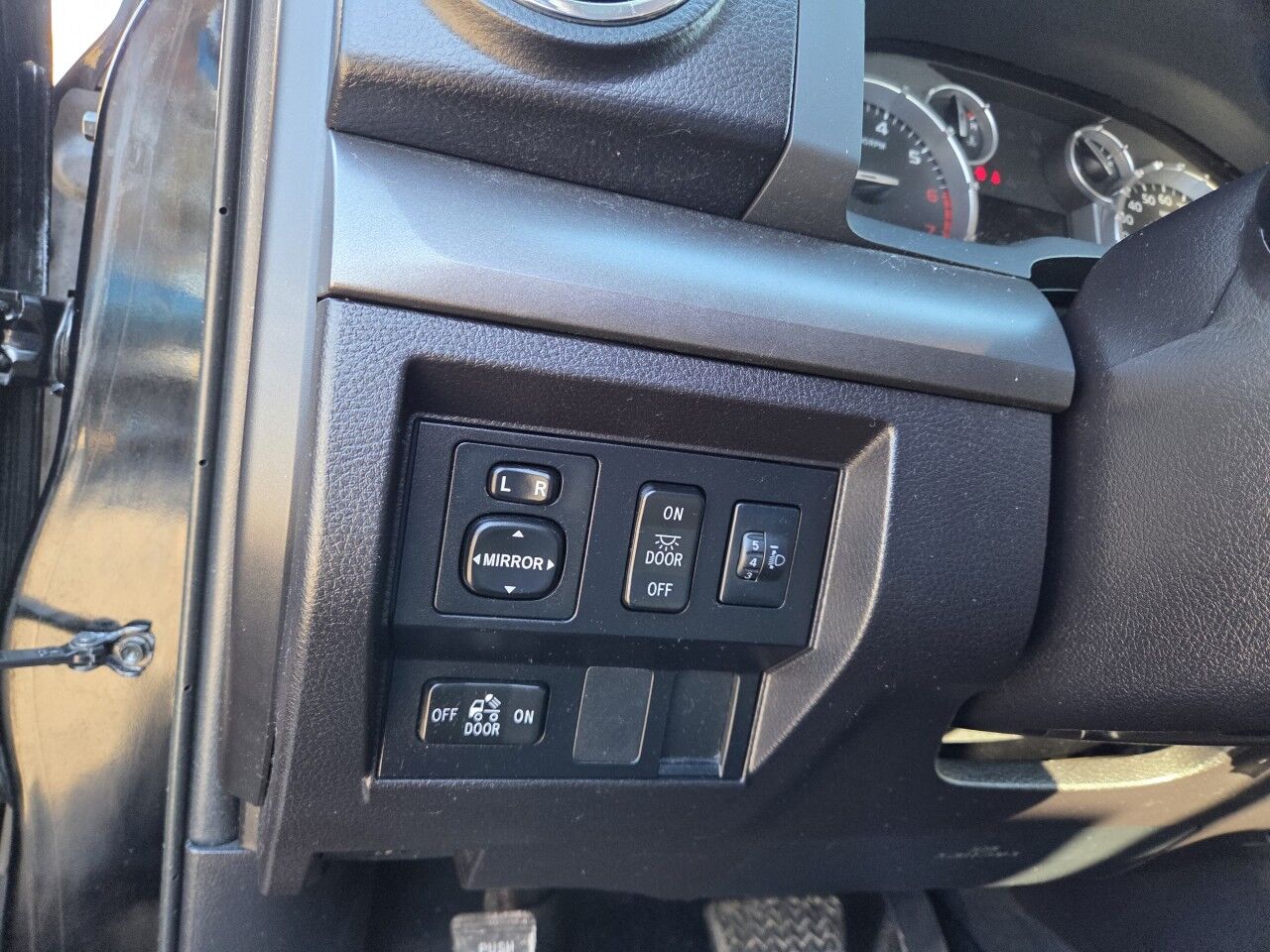 2016 Toyota Tundra 4WD Truck SR5 Charlton MA