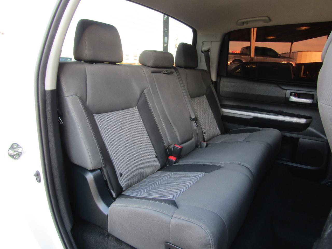 2016 Toyota Tundra CrewMax 4.6L V8 6-Spd AT SR5 (Natl) Grand Prairie TX
