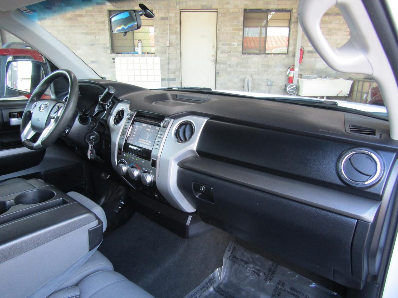 2016 Toyota Tundra CrewMax 4.6L V8 6-Spd AT SR5 (Natl) Grand Prairie TX