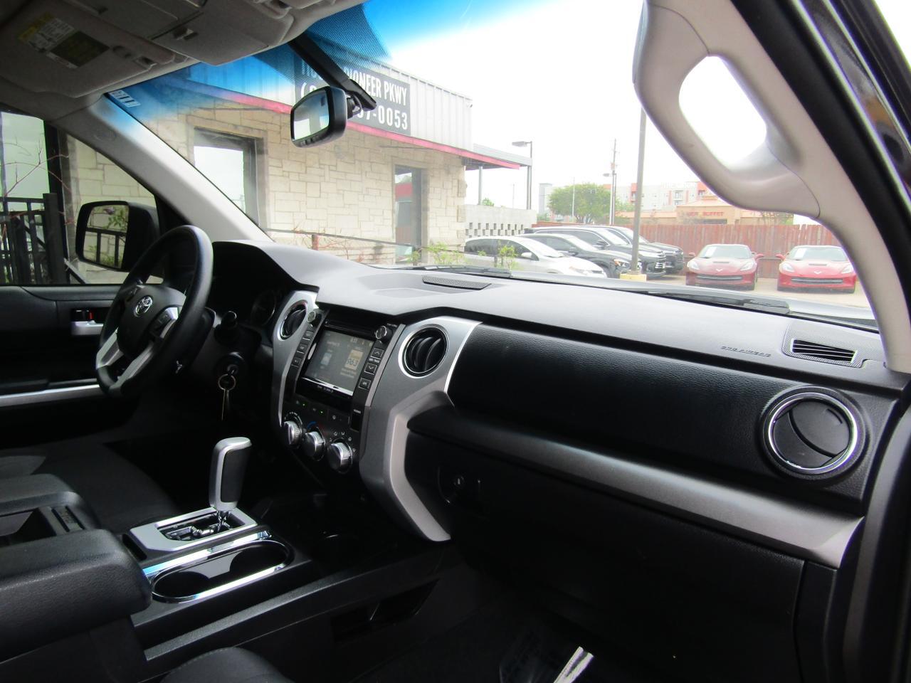 2016 Toyota Tundra CrewMax 4.6L V8 6-Spd AT SR5 (Natl) Grand Prairie TX